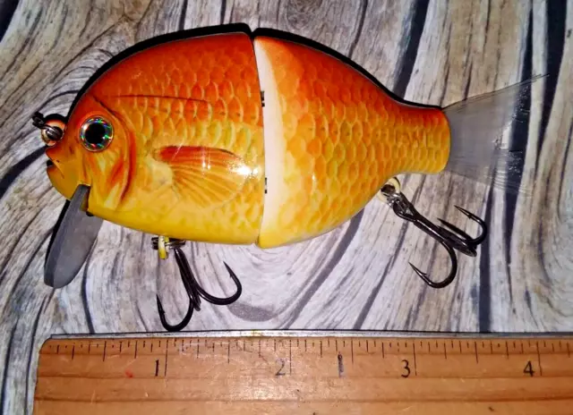 A CCL GOLDFISH BLUEGILL SHAPE Wake Bait Floating 4" overall 1 oz Printed Finish!