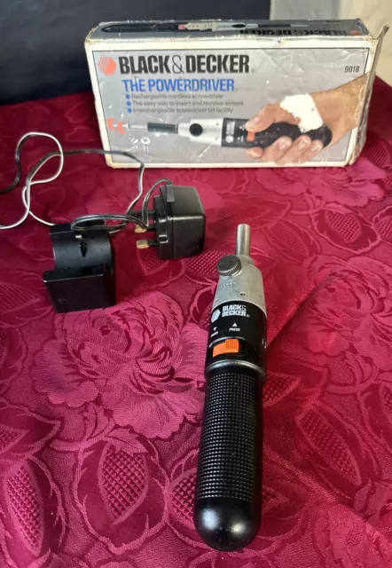 Black and on sale decker 9018 charger