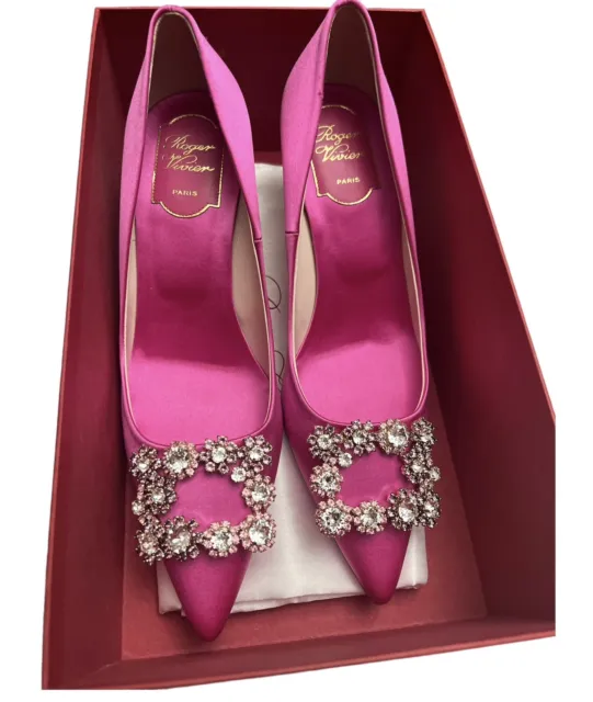 Roger Vivier Flower Strass Buckle Pump Fuchsia Pink Size 38.5 New in box