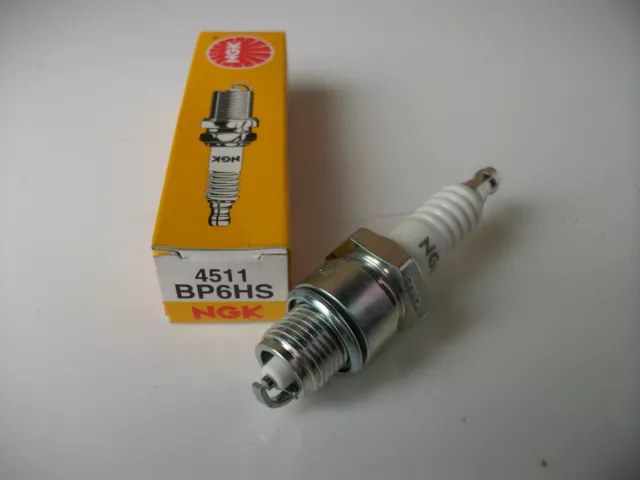 NGK SPARK PLUG BP6HS MOTORCYCLE Fits KAWASAKI HONDA SUZUKI YAMAHA