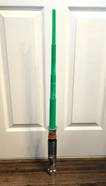 Hasbro 2015 Star Wars Luke Skywalker Green Lightsaber Retractable Flick-Out
