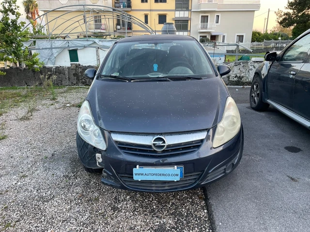 Opel Corsa 1300 Cdti 75cv Diesel 5 porte (Auto incidentata marciante) Opel Corsa 1300 Cdti 75cv Diesel 5 porte (Auto incidentata marciante)