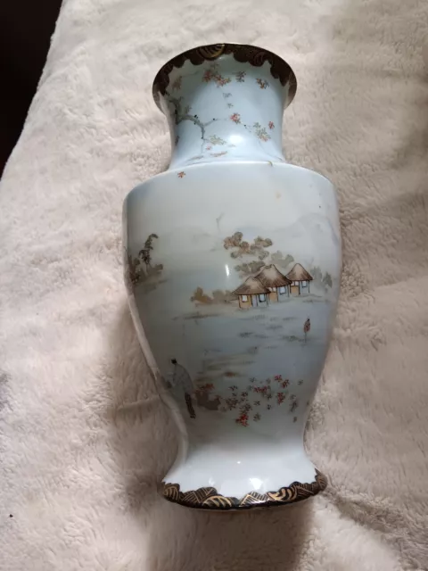 Hand painted Antique Japanese porcelain Vase.  Beautiful Landscape scenery.