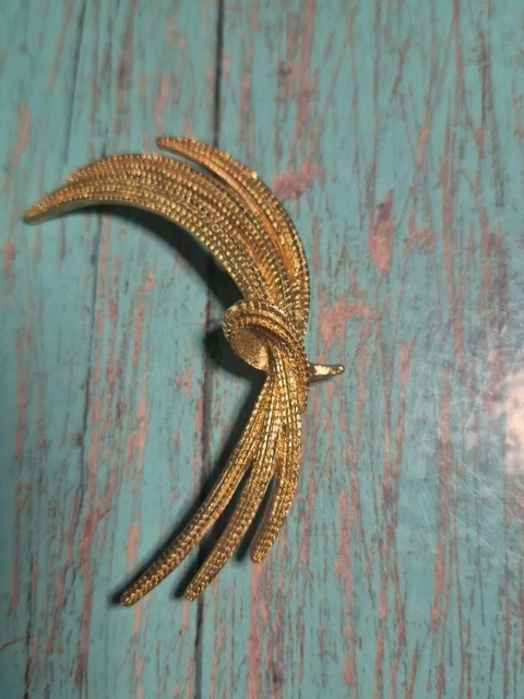 Broche Vintage Signée Monet - Plaquée Or Jaune - Occasion - Bijou Rétro élégant