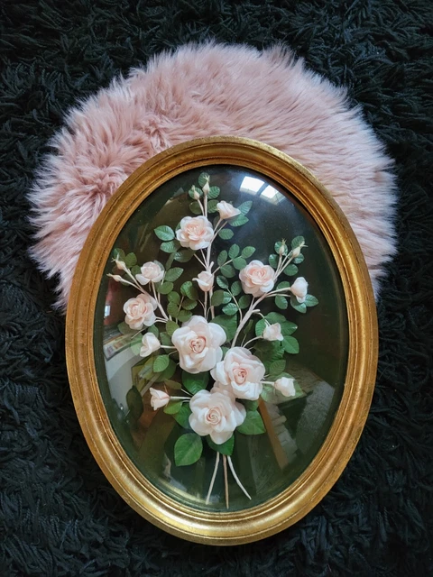 GRAND CADRE OVALE avec fleurs de tissus rose sur velours 42 cm Vintage EUR 35,00 - FR