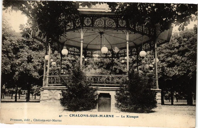 CPA CHALONS-sur-MARNE - Le Kiosque (245457)