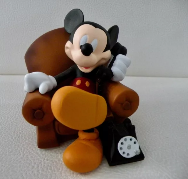 Disney Mickey Mouse On sofa with telephone resin statue Demons et Merveilles