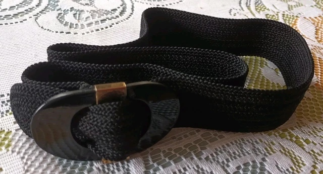 Ceinture Noire En Tissu Tressé - Boucle Plastique Noir Et Doré - Taille 80 Cm - Occasion - Département Femme