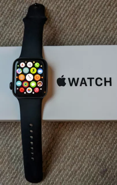 Space grey aluminum online apple watch series 3
