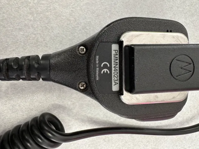 Used PMMN4023A Motorola Remote Speaker Microphone IP57 with a swivel clip