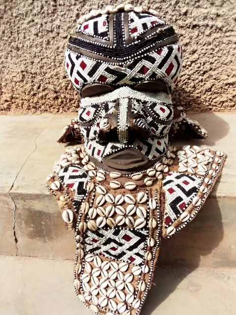 African Tribal Art,Amazing rare ceremonial kuba helmet from D R C kasai