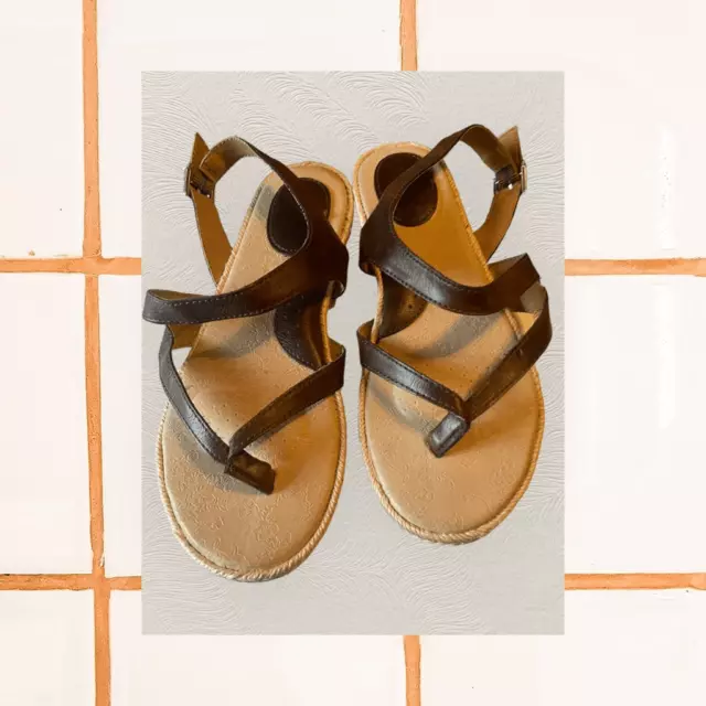 BOC Womens Brown & Tan Adjustable Buckle Ankle Strap Flat Sandals Size 8M