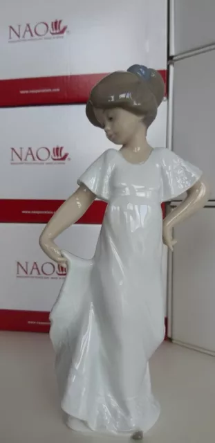 Nao Statuina Illadro Bambina In Porcellana Nuova