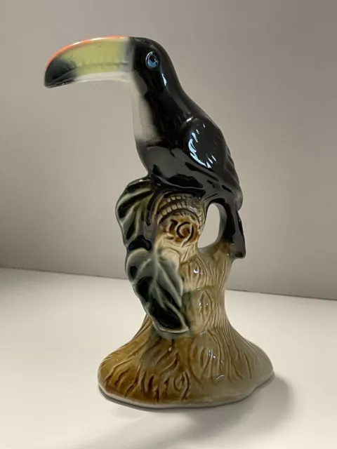 Vintage Toucan Bird Figurine Ceramic Decor Made In Brazil 204B 7"x4" Paint Flaw