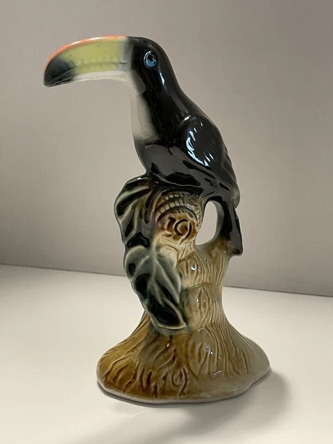 Vintage Toucan Bird Figurine Ceramic Decor Made In Brazil 204B 7"x4" Paint Flaw