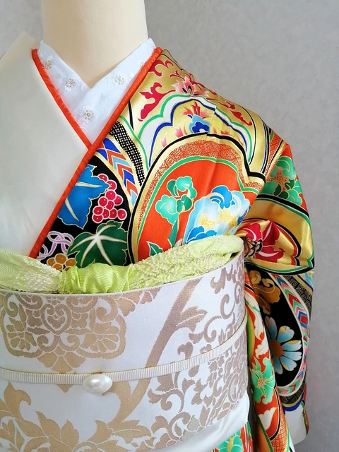 Japanese Kimono Silk FURISODE Floral Gold leaf Embroidery White kimono only 4