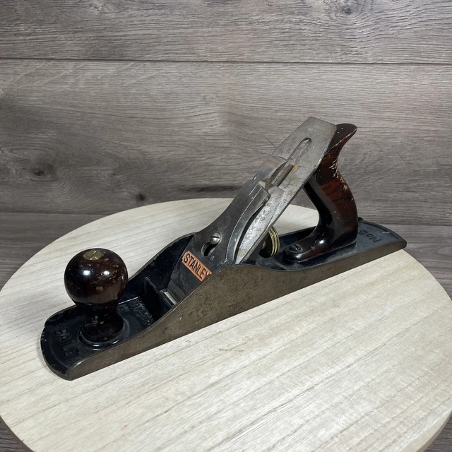 Vintage STANLEY BAILEY Wood Plane No. 5 USA Made