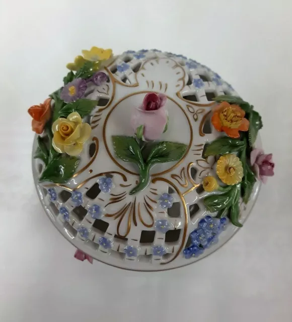 Sachs Dresden - Bonbonniere Pierced Box with Flowers and Forget Me Nots Damaged