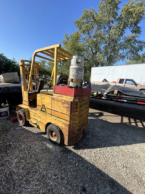 Allis Chambers Forklift