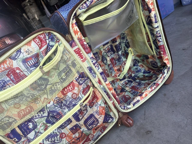 Samantha Brown Classic Blue Croc 22" Spinner Wheeled Upright Luggage 2