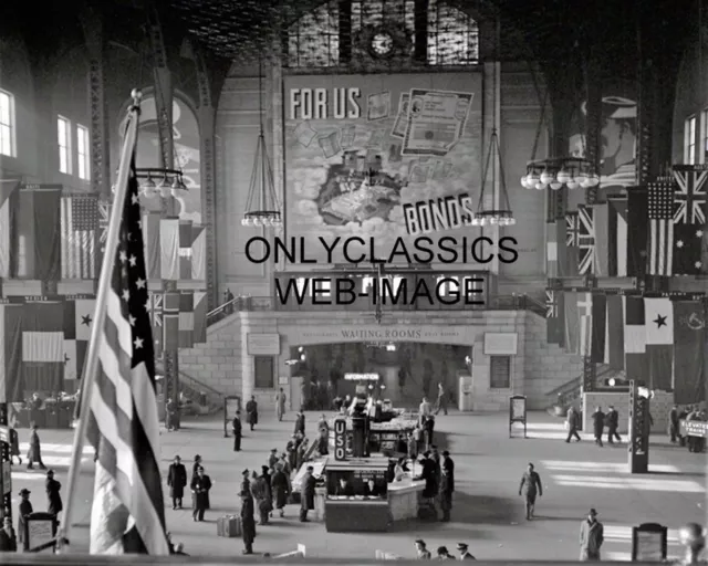 1943 UNION TRAIN STATION CONCOURSE 8x10 PHOTO RAILROAD LOCOMOTIVE Chicago, IL