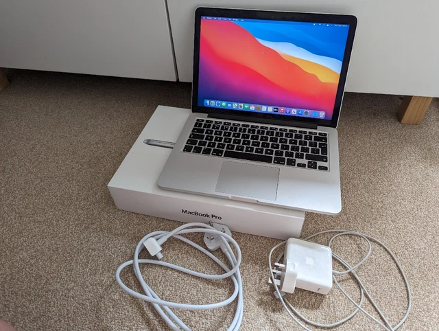 Apple MacBook Pro 13" (500GB, Intel Dual Core i5, 2.6 GHz, 8GB) Crackly Speakers