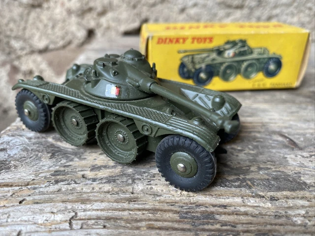 DINKY TOYS 80A ENGIN BLINDE BLINDE DE RECONNAISSANCE PANHARD EN BOITE D' ORIGINE