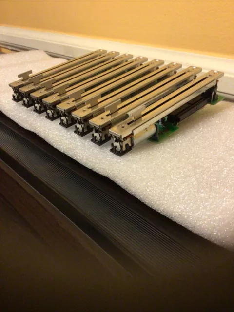 Mackie D8B Digital Mixer 8-WAY FADER BOARD 450-124-00.