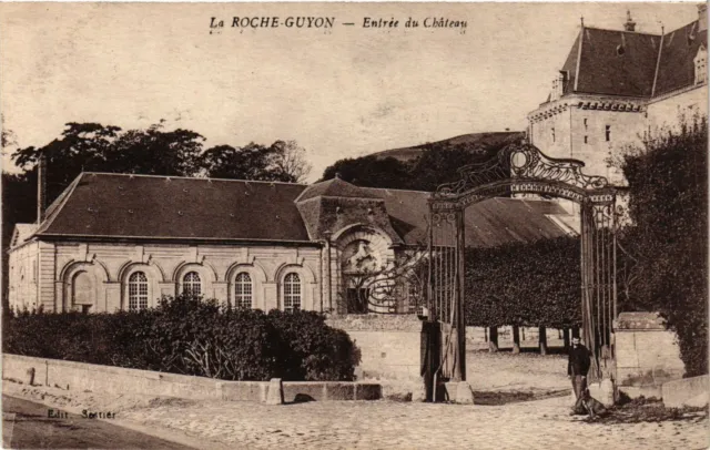 CPA AK La ROCHE-GUYON - Entrance du Chateau (380628)