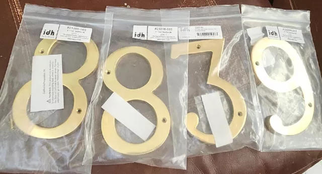 4 números de latón 6"