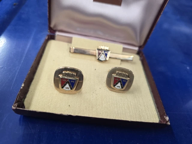 Anciens Boutons De Manchettes Automobiles Années 50/60 - Occasion Très Bon état