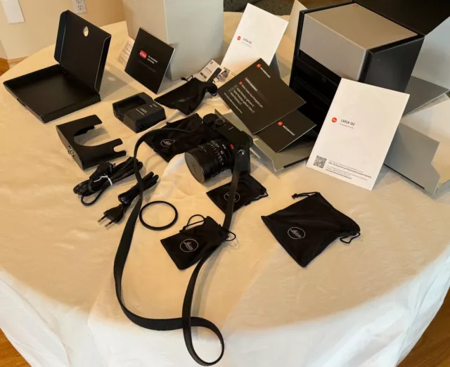 *NEAR MINT* Leica Q2 47.3 MP Camera+  accessories & Leica Leather case & box