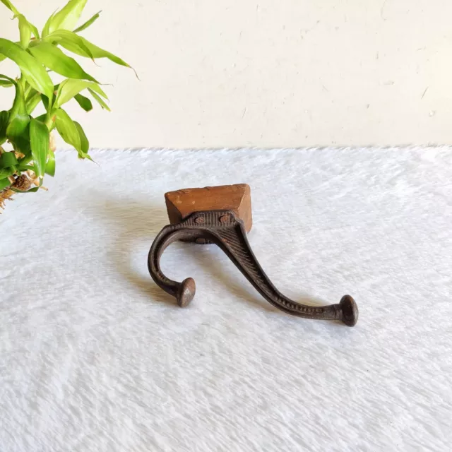 Vintage Ornate Iron Wall Hanger Hook Home Decorative Wooden Props I279 6