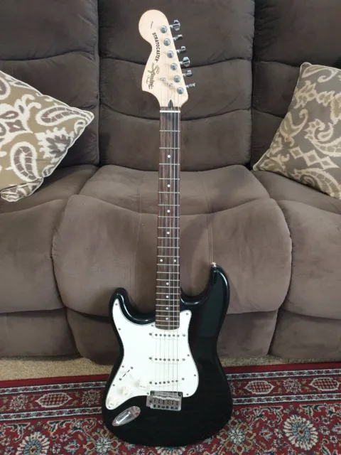 Fender Squier STANDARD Stratocaster Lefty