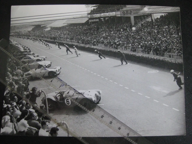 Photo 24 Heures Du Mans Ferrari 1960 – Tirage Argentique 30x30cm, Noir Et Blanc