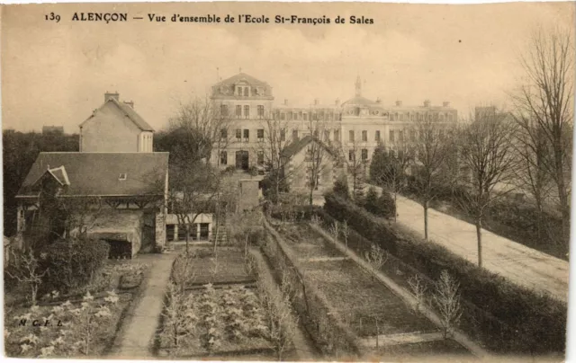 CPA Alencon. - Vue d'ensemble de l'Ecole St-Francois de Sales (259028)