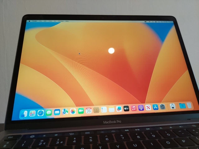 Apple MacBook Pro 13 inch 2020, Core i5 2GHz 16GB RAM 512GB SSD with Touch Bar 3