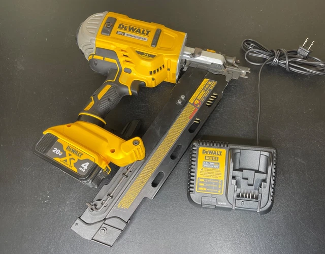 DEWALT DCN21PL 20V Plastic Collated Framing Nailer w/4AH Battery and