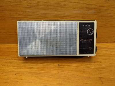 Brandt Ancien poste radio cassette k7 TV portable Brandt RKT 5751 