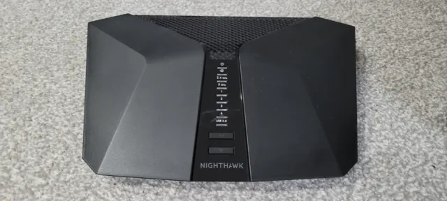 NETGEAR Nighthawk  AX4 WiFi 6 Router with 4G LTE modem (LAX20 / AX1800) Mobile