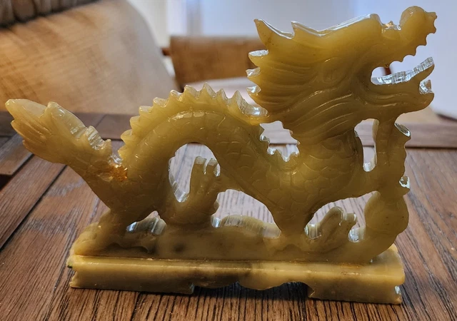 EXQUISITE ANTIQUE HAND CARVED CHINESE CELADON JADE DRAGON SCULPTURE 498.2g