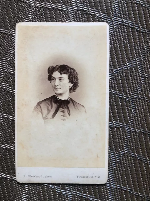 Sehr altes CDV Foto, um 1875, Junge Frau, Frankfurt a. Main