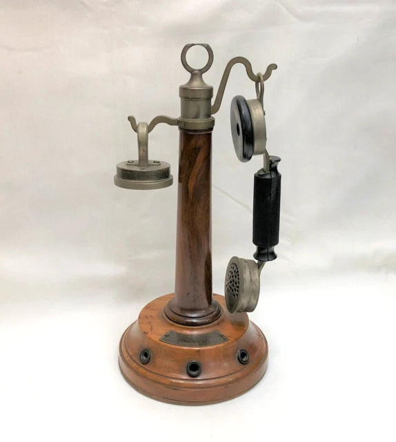 Jouet - MAMABRUM - Téléphone rétro en bois - Design