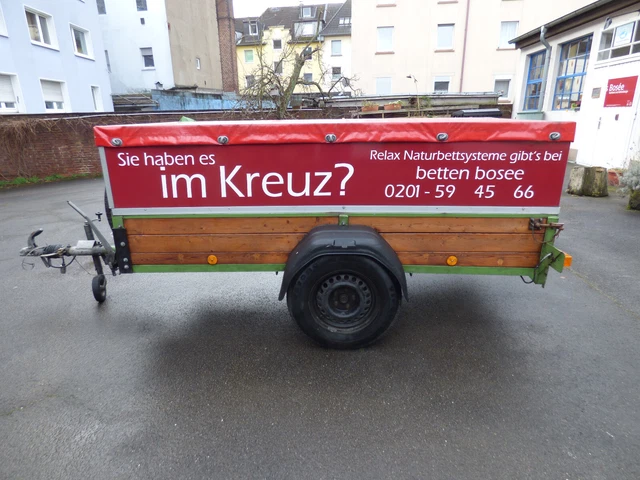 Oldtimer Anhänger mit Holzaufbau in Lärche, gebremst Oldtimer Anhänger mit Holzaufbau in Lärche, gebremst