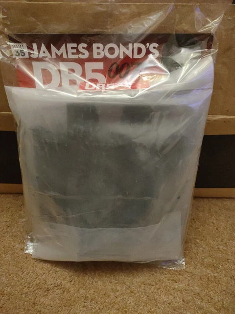 Maquette Eaglemoss 1/8 - Aston Martin DB5 James Bond 007 - À Construire (79 Fascicules Inclus) - Neuf