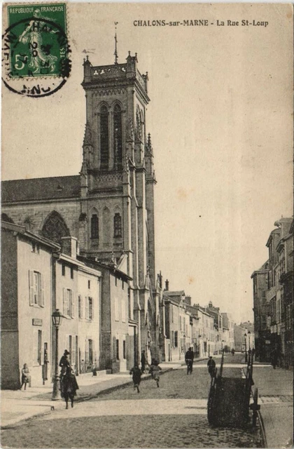 CPA CHALONS-sur-MARNE - La Rue St-LOUP (132075)