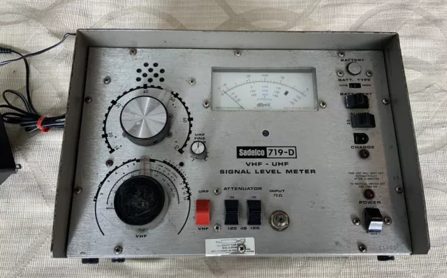 SADELCO 719-D VHF-UHF Signal Level Meter - Sold As-Is