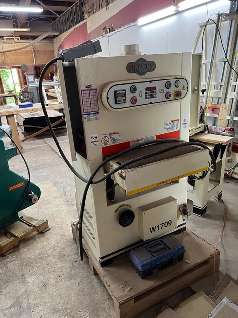Grizzly W1709 Wide Belt Sander - High-Quality Woodworking Machine