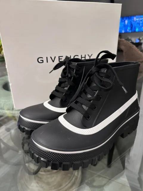 $495 New In Box Givenchy Bottine Glaston Black Rubber Snow Rain Boots Sz 40