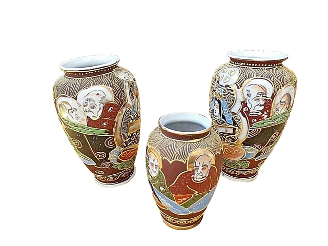 Paire de vases Japonais anciens en porcelaine satsuma 13 cm + un petit de 9,5 cm